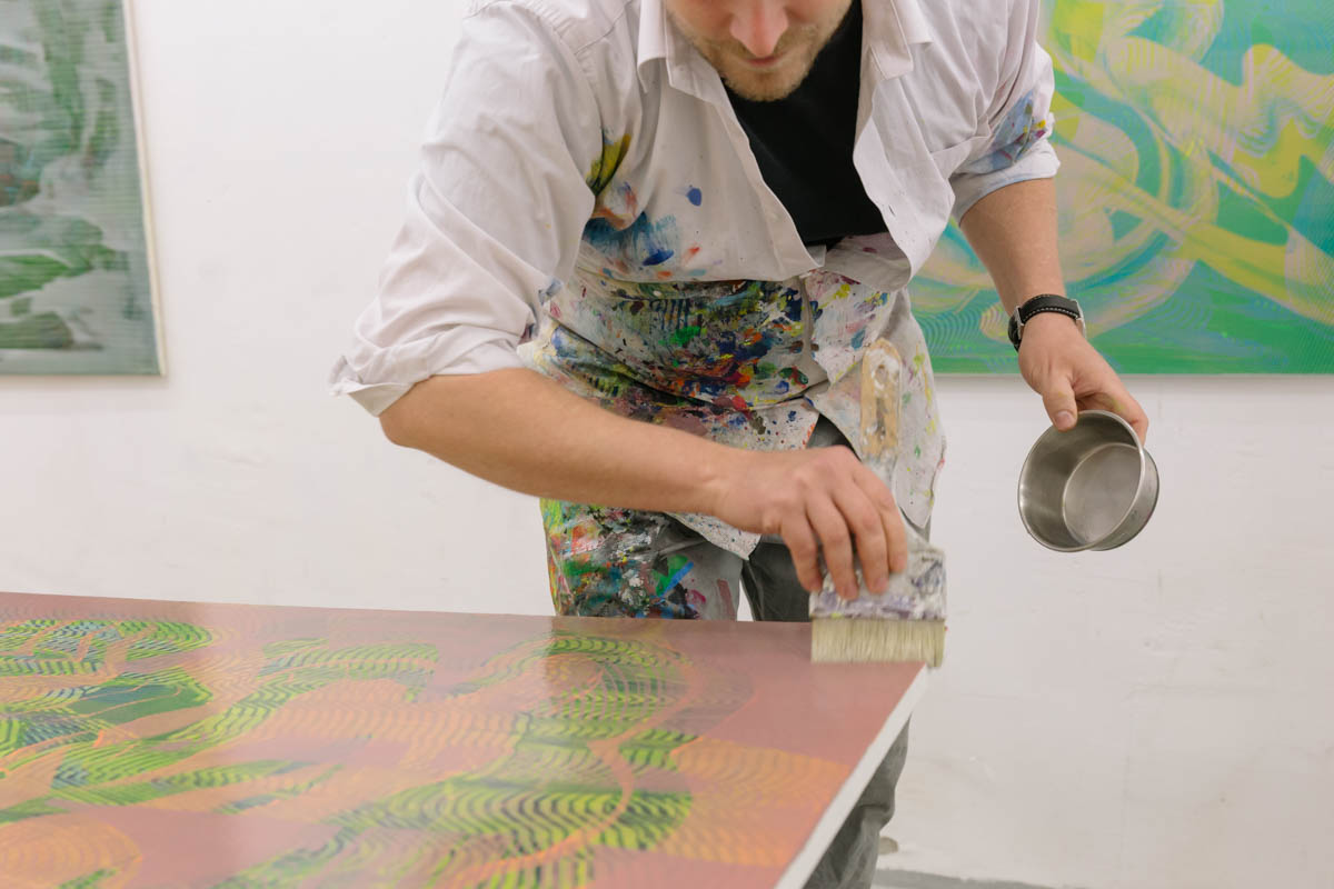 David Mellin im Atelier. Foto: Monika Hanfland