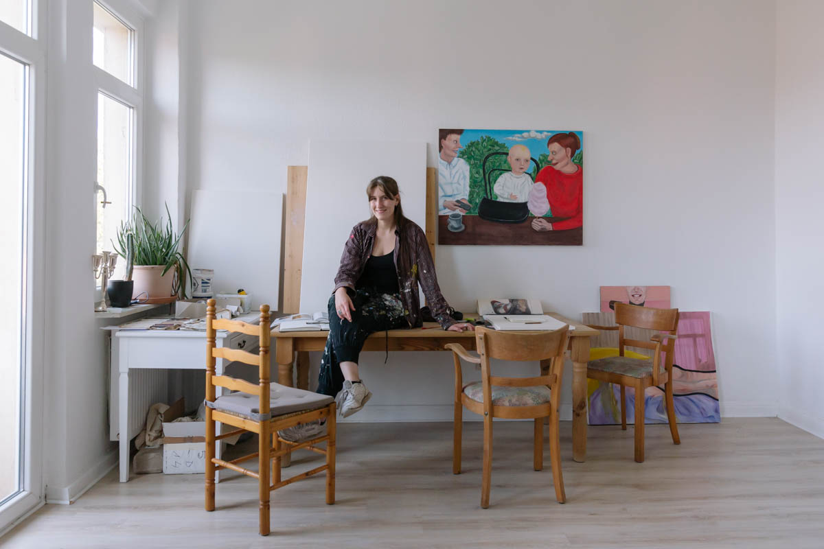 Lucia Danieleit im Atelier. Foto: Monika Hanfland